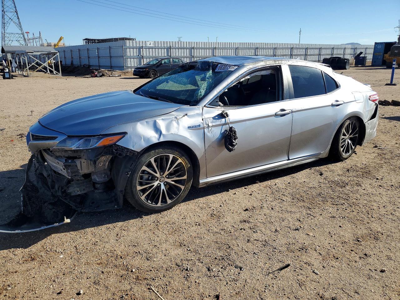 2020 Toyota Camry, SE