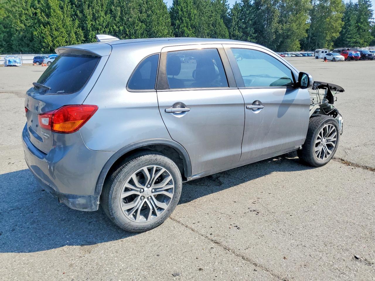 2017 Mitsubishi Outlander, ES