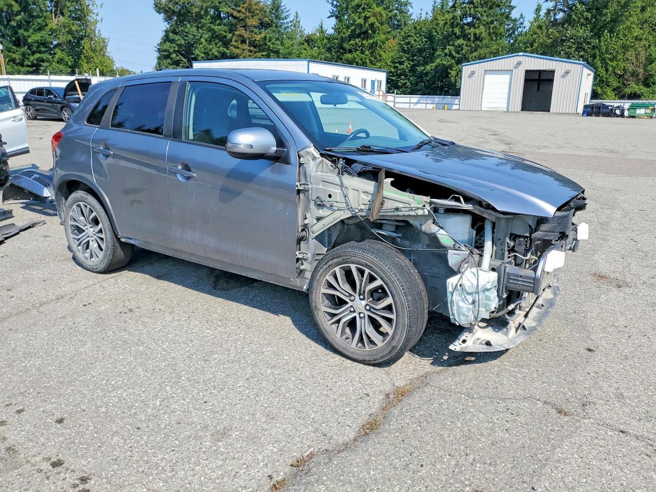 2017 Mitsubishi Outlander, ES