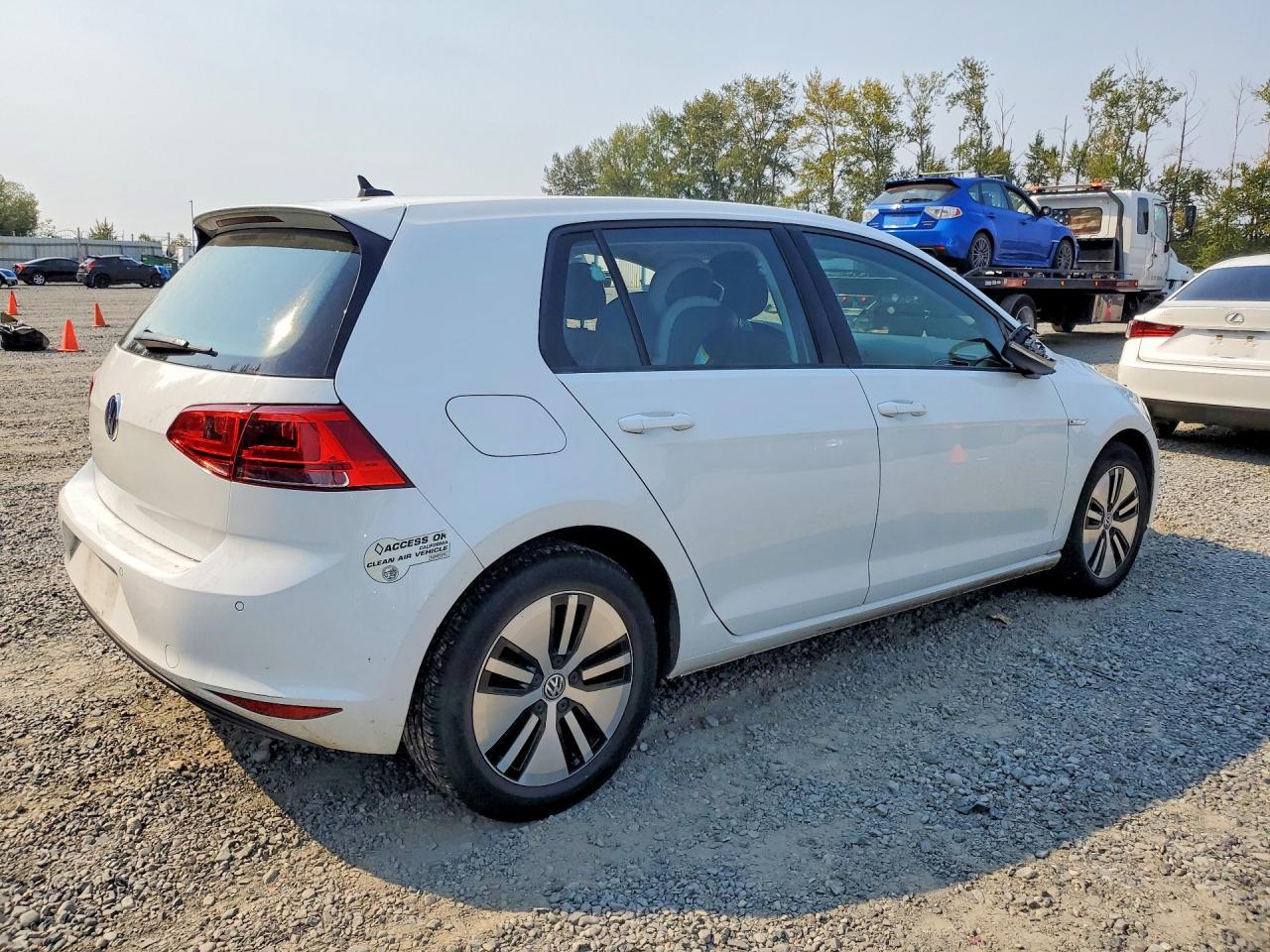 2015 Volkswagen E-Golf, Limited