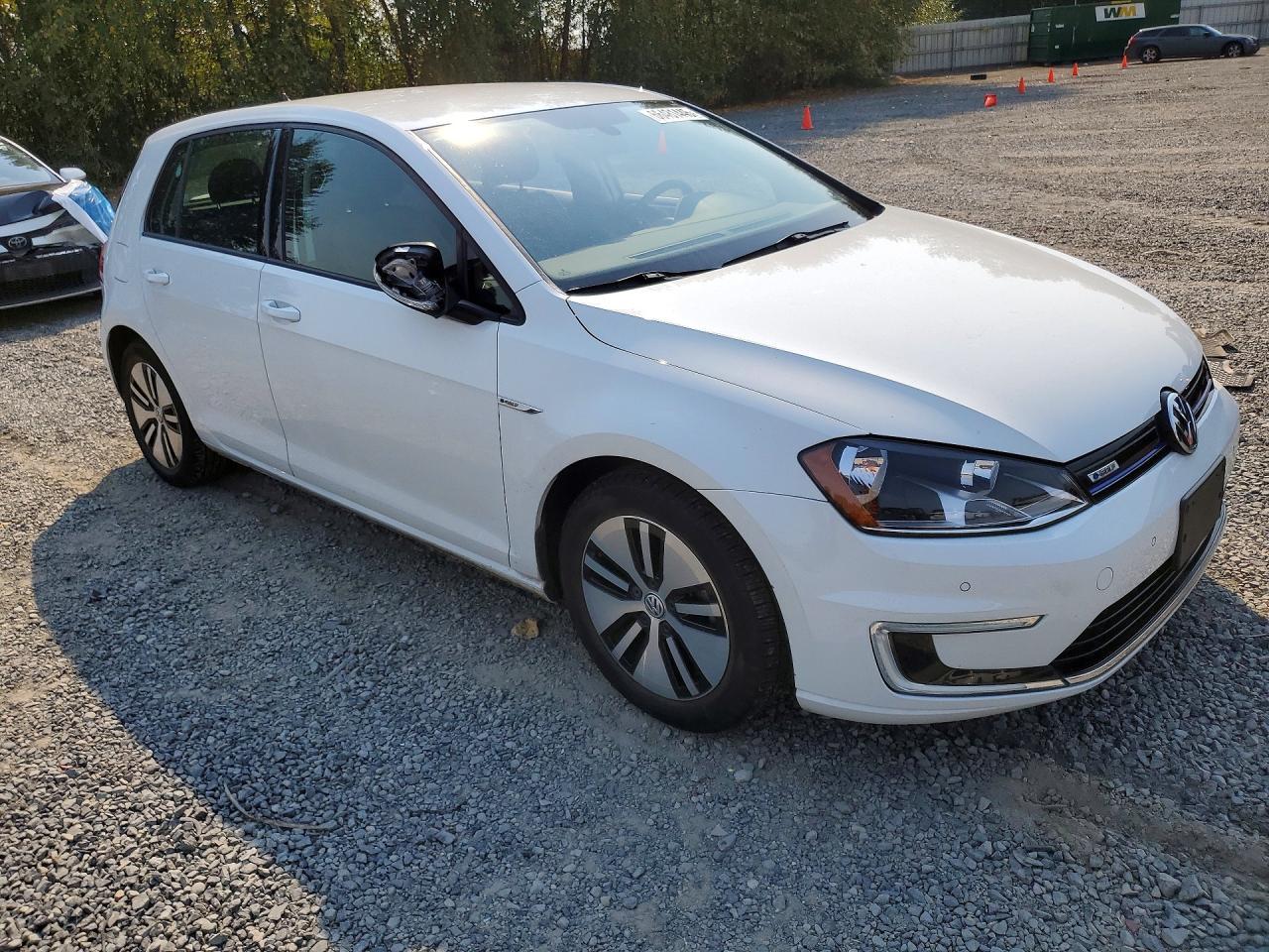 2015 Volkswagen E-Golf, Limited