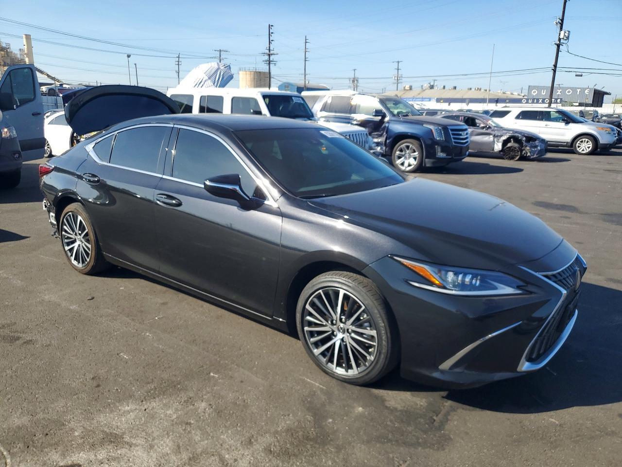 2025 Lexus ES, Base
