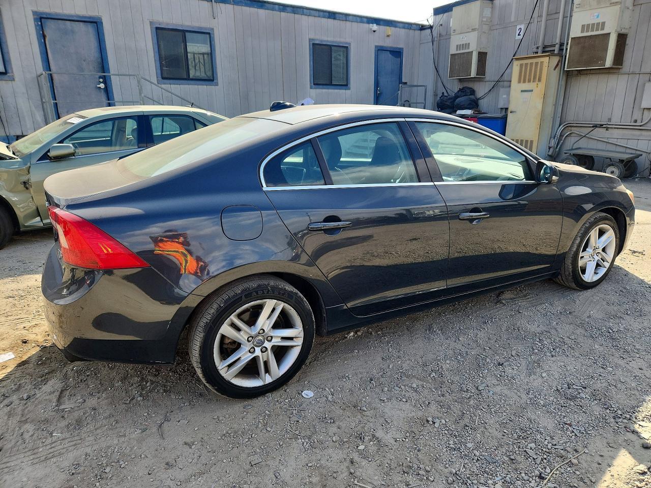 2015 Volvo S60, Platinum
