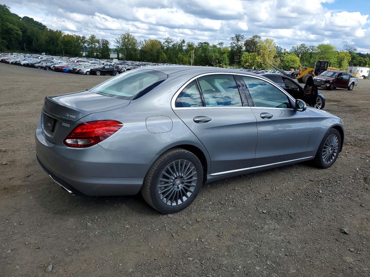 2015 Mercedes-Benz C-Class, 3...