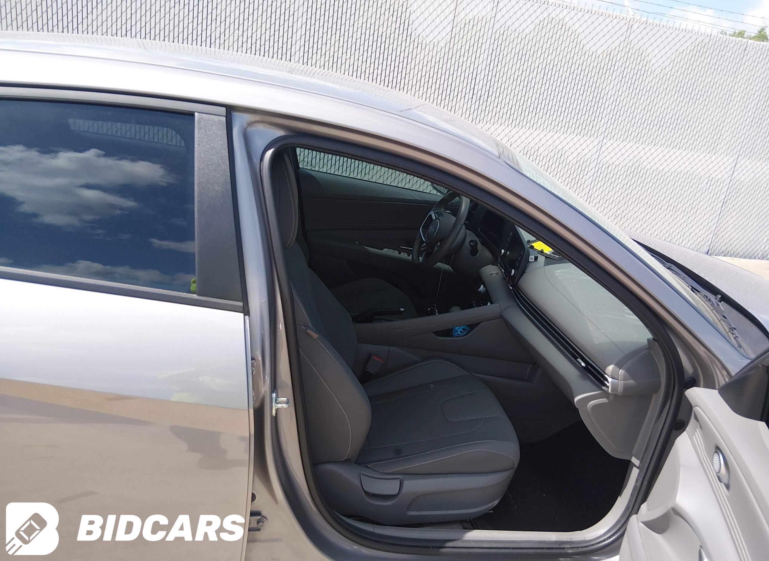 2025 Hyundai Elantra, Sel Sport