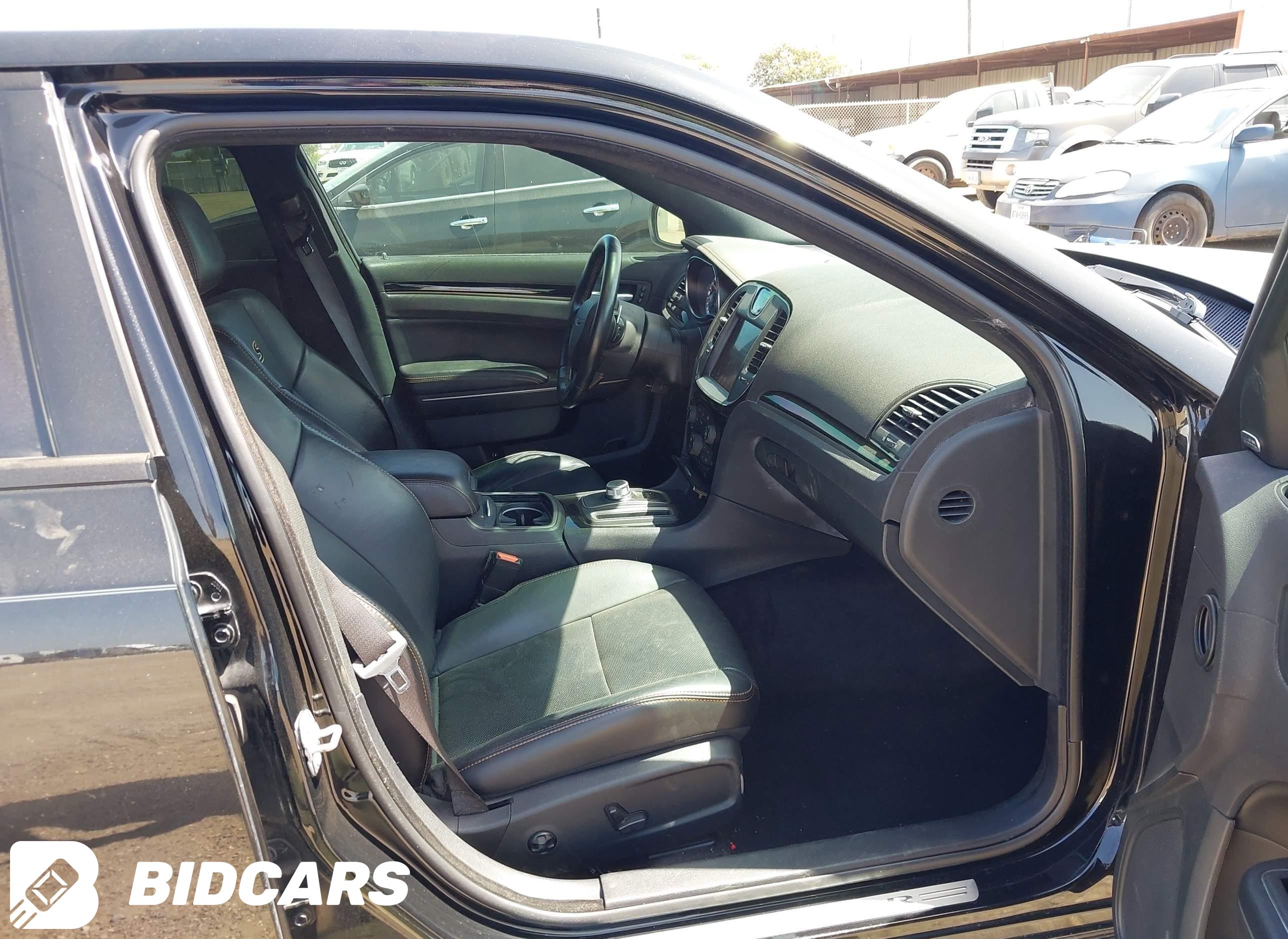 2018 Chrysler 300, 300S