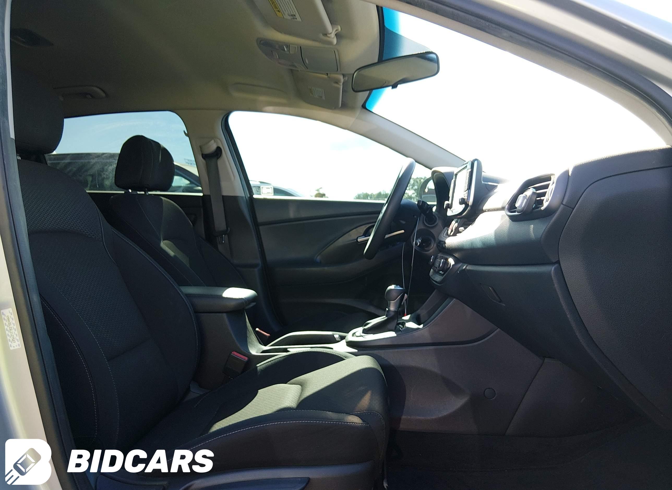 2020 Hyundai Elantra, GT