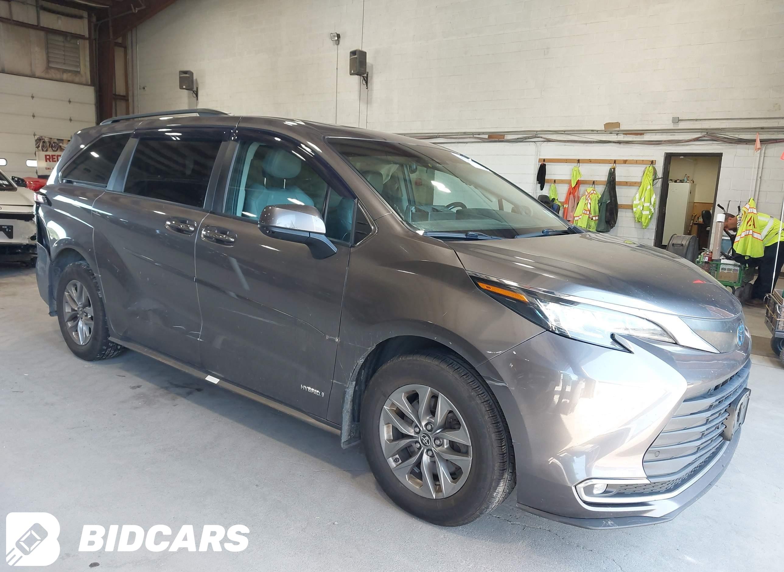 2021 Toyota Sienna, Xle