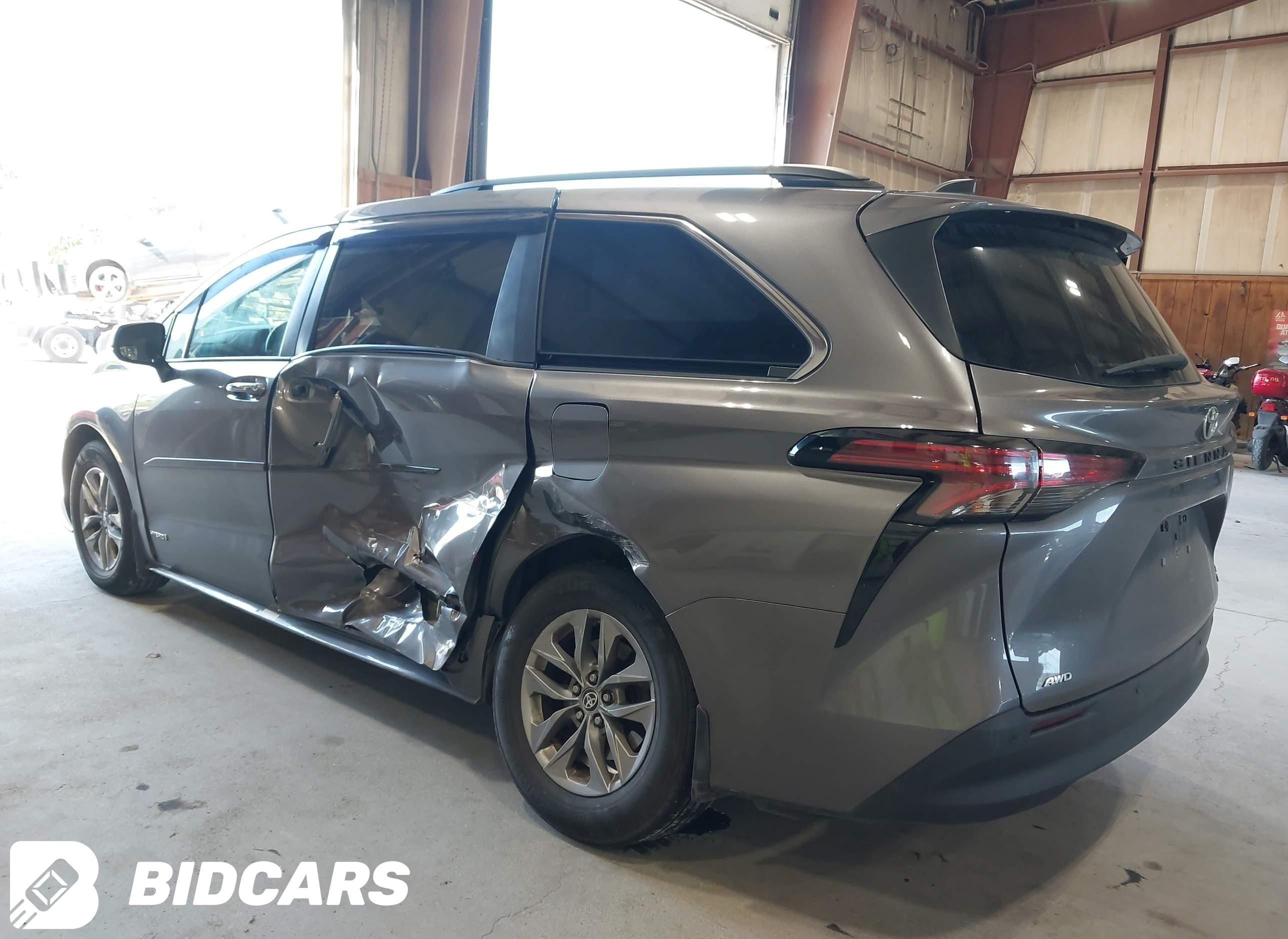 2021 Toyota Sienna, Xle