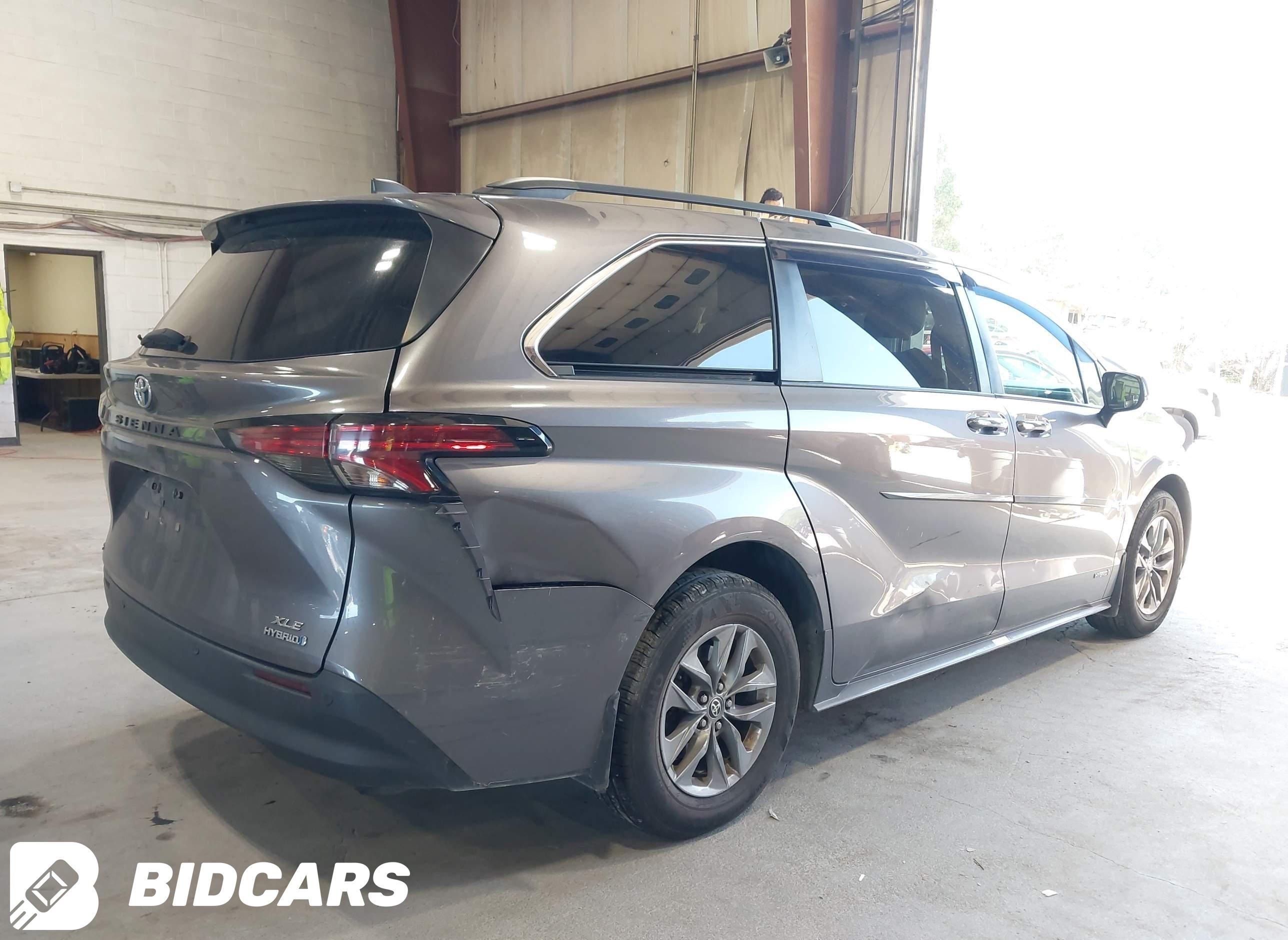 2021 Toyota Sienna, Xle